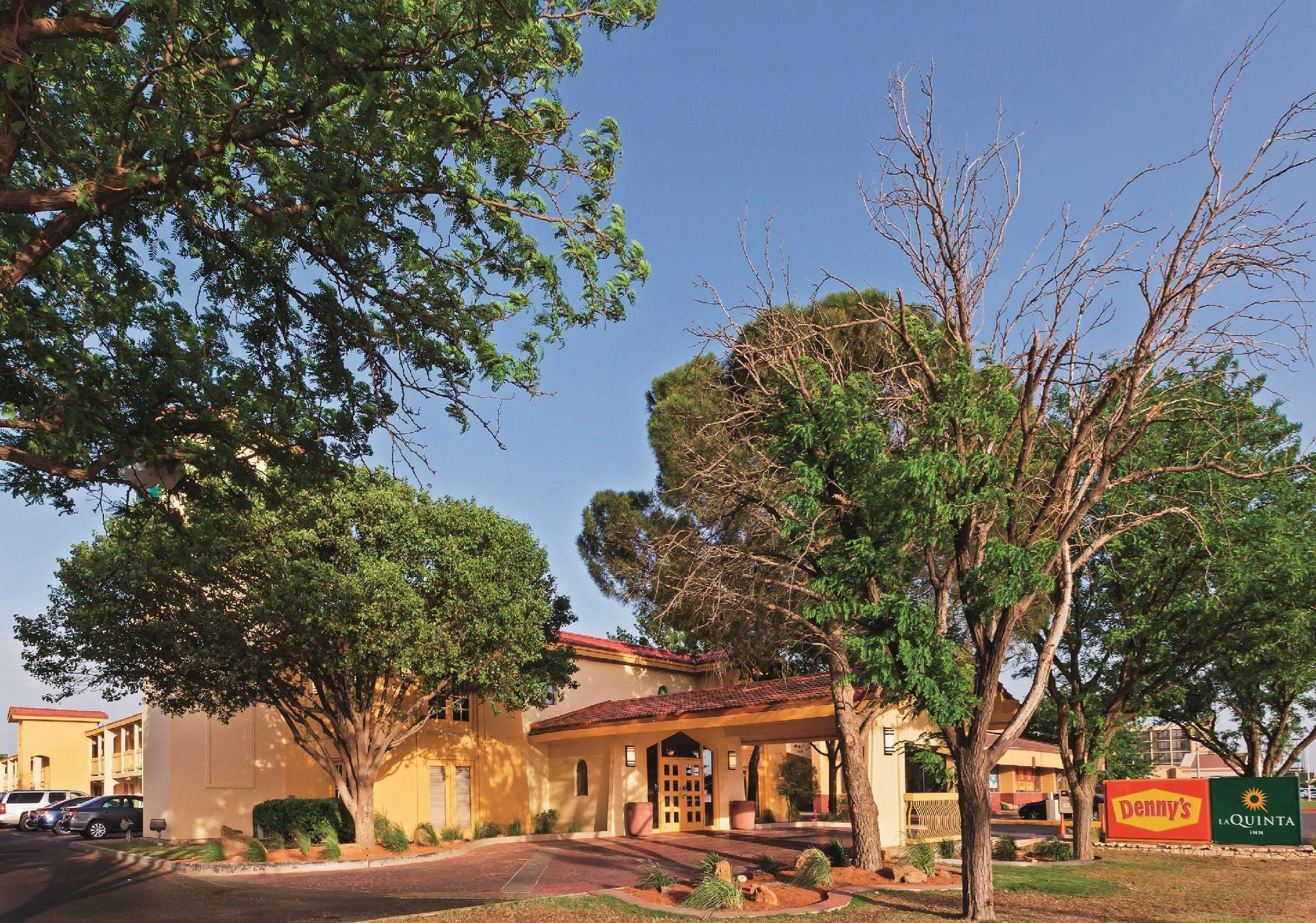 Hotel Baymont By Wyndham Lubbock - Downtown Civic Center Exterior foto
